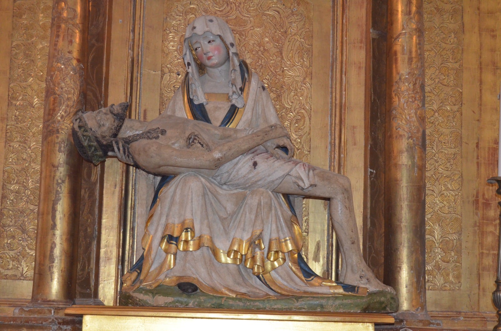 La Piedad de Nuestra Señora de Aniago, actualmente en la iglesia de Villanueva de Duero