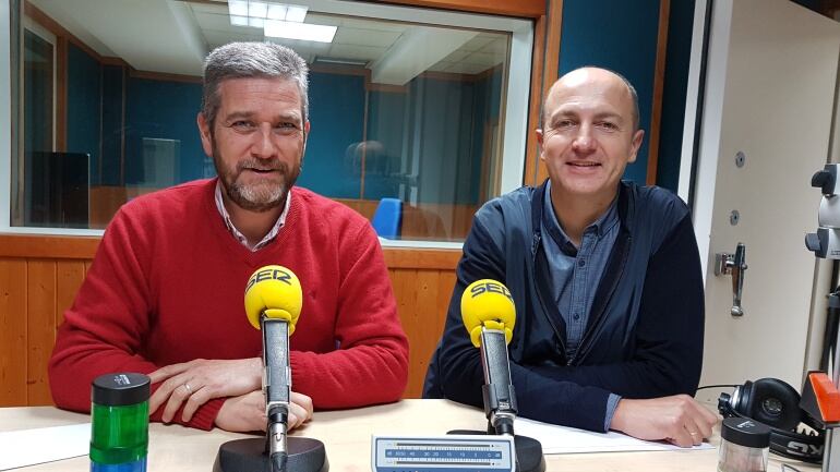 Contertulios de la Ventana de Cantabria, Javier Ceruti y Luis Marina, en el estudio 