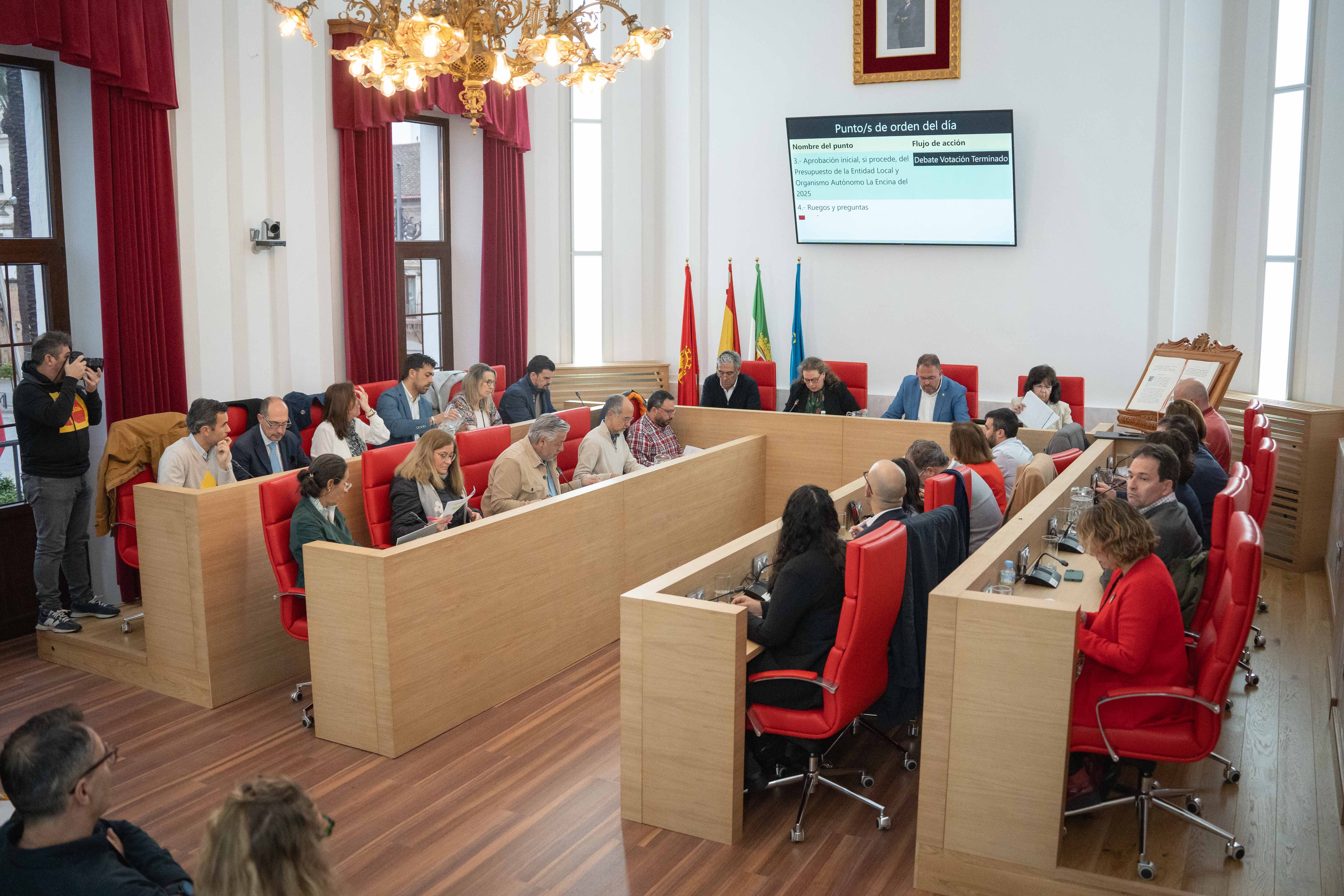 Sesión Plenaria en el Ayuntamiento de Mérida