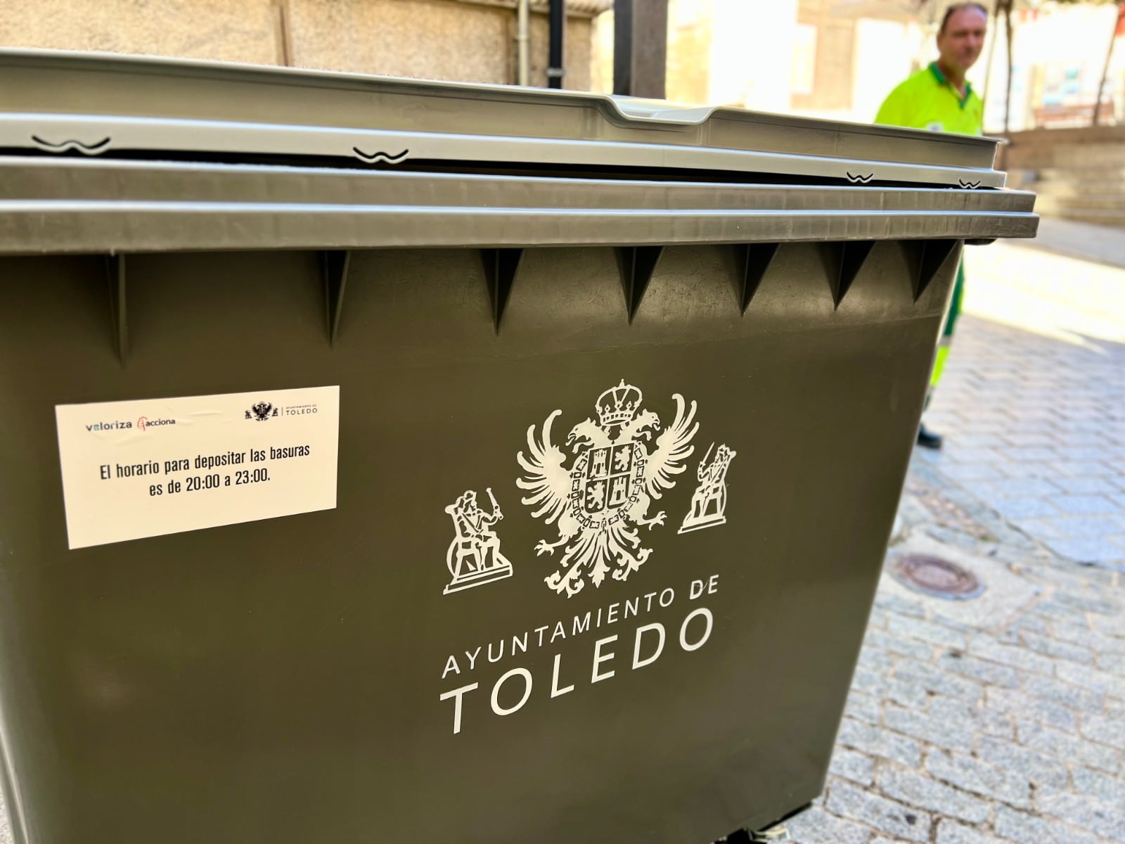 Contenedores de basura instalados para la prueba piloto en varias calles del Casco Histórico de Toledo