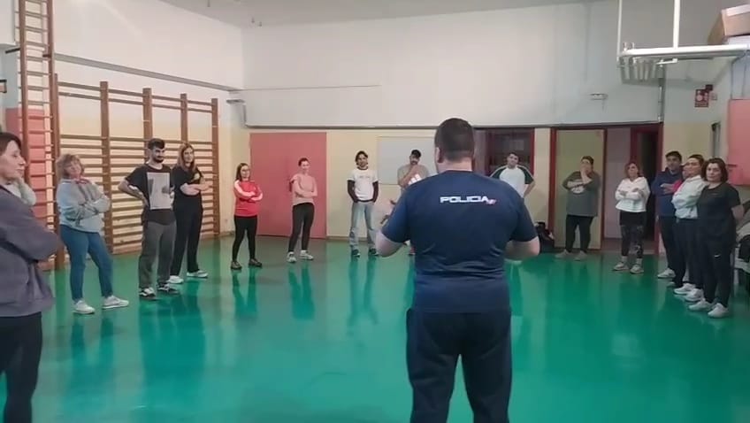 Formación de la Policía Nacional en el IES Sierra de Guara de Huesca