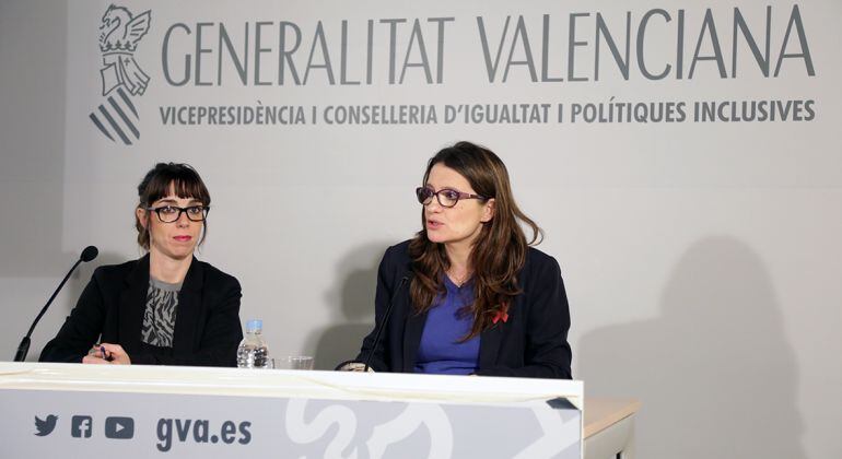 Vicepresidenta y consellera de Políticas Inclusivas, Mónica Oltra y secretaria autonómica de Servicios Sociales, Sandra Casas, presentan nuevo decreto de la dependencia 