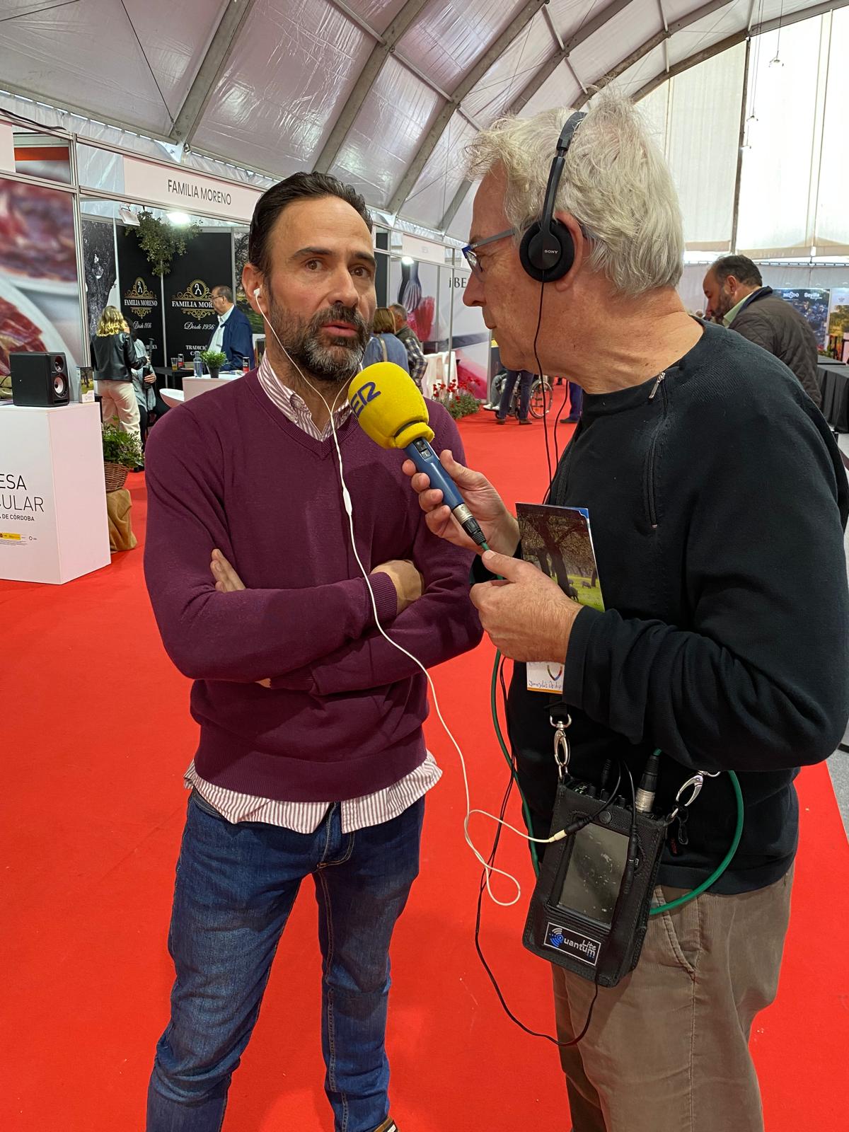 Ramón Medina entrevista a un cortador de Jamón. Especial Hoy por Hoy Córdoba desde la Feria del Jamón de Villanueva de Córdoba 2025