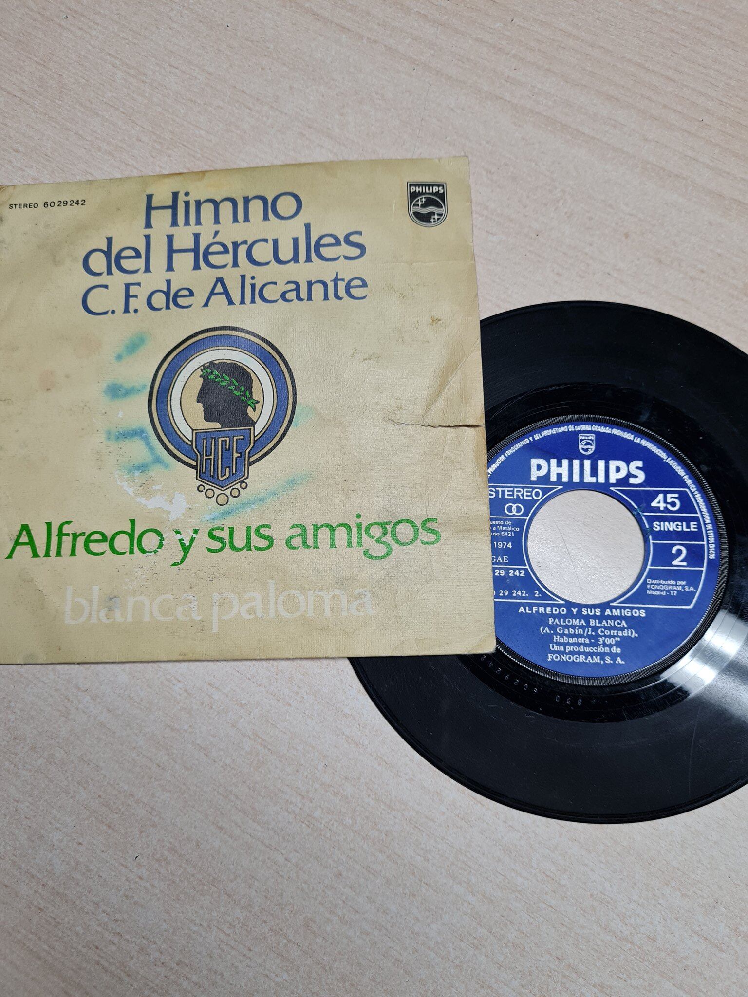 Carátula original del disco del himno del Hércules CF