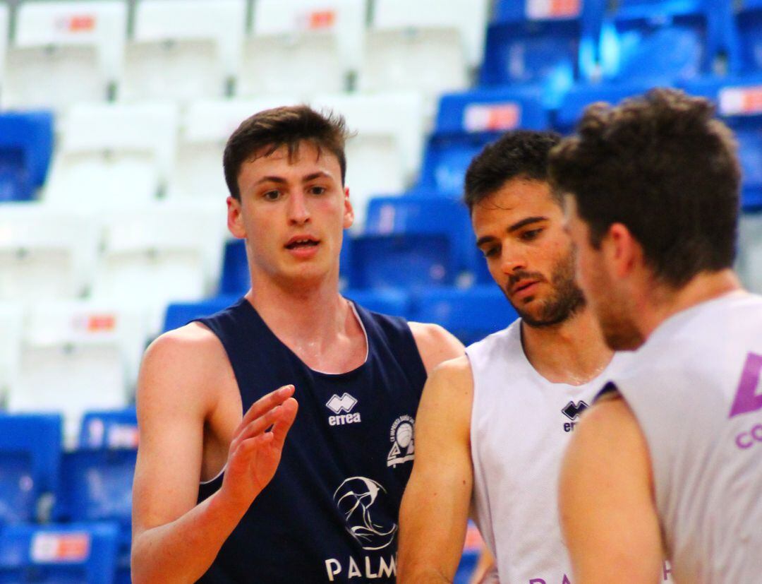 Diego Rivas con la camiseta del Palmer Alma Mediterránea Palma.