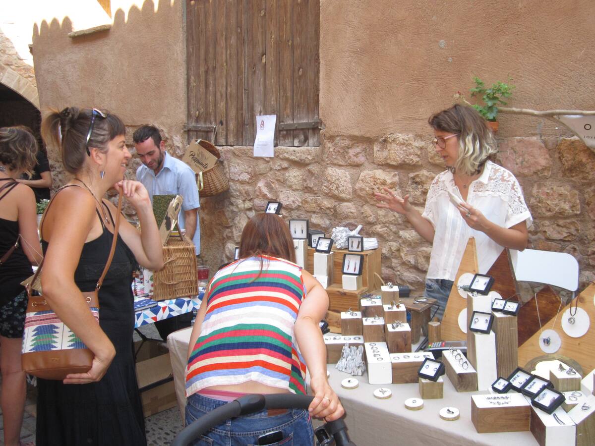 Alquézar recupera la Feria de Artesanía