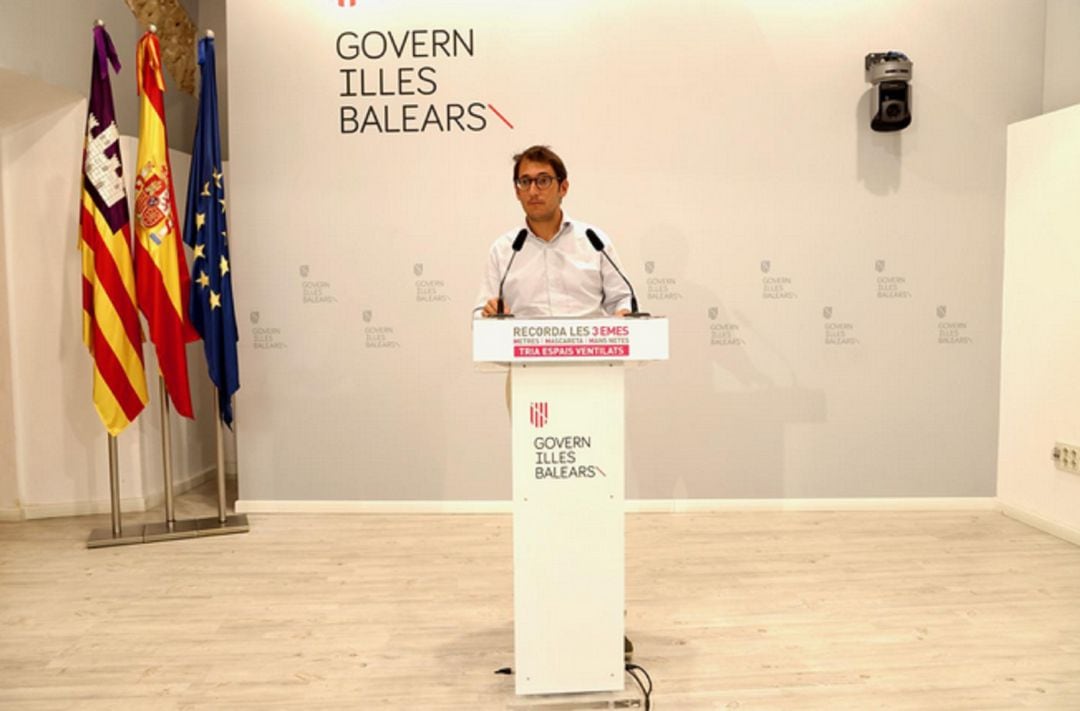 Iago Negueruela explicando los acuerdos del Consell de Govern