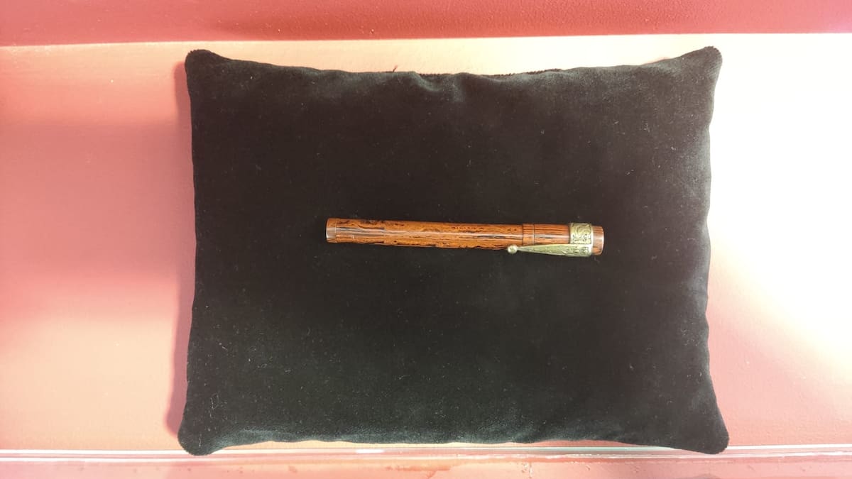 La pluma de Luciano de Vega se expone en Arévalo