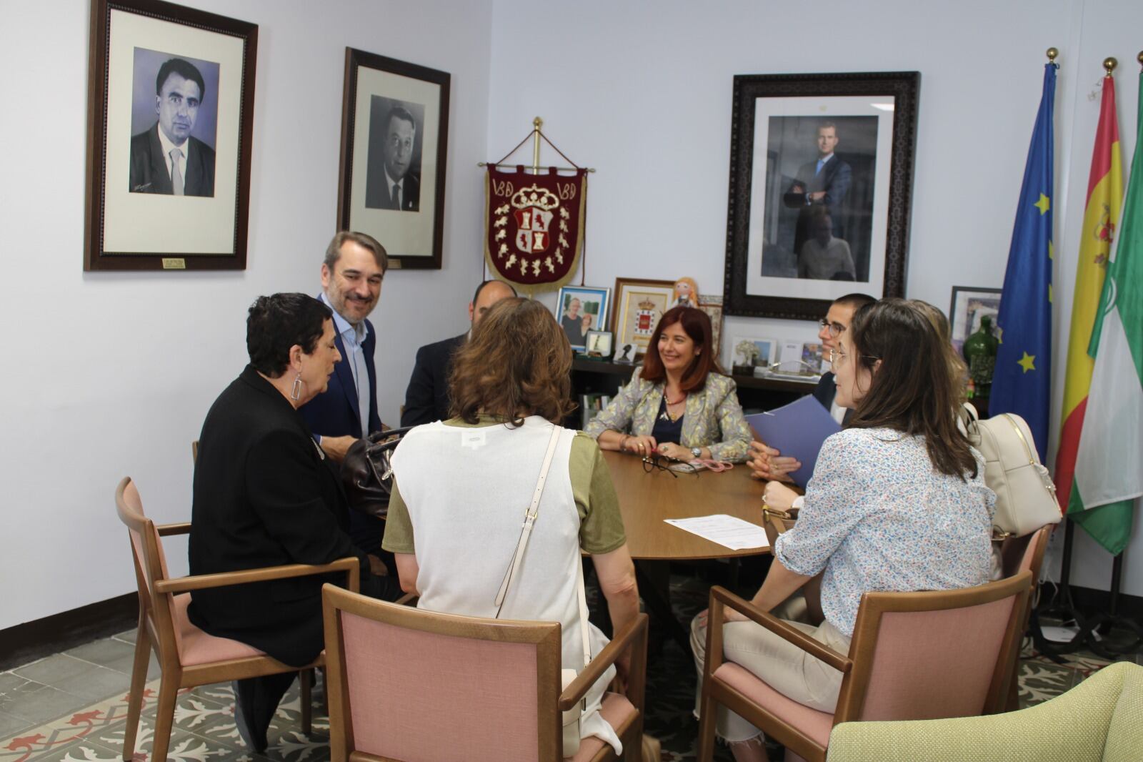 Firma de escrituras de los terrenos de la Antigua Cárcel de Úbeda