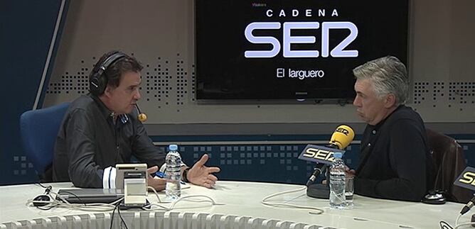 José Ramón de la Morena con Carlo Ancelotti, en 'El Larguero'