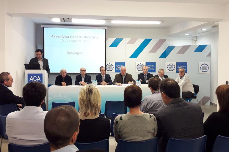 Un moment de l'assemblea general ordinària celebrada aquest dijous al vespre.