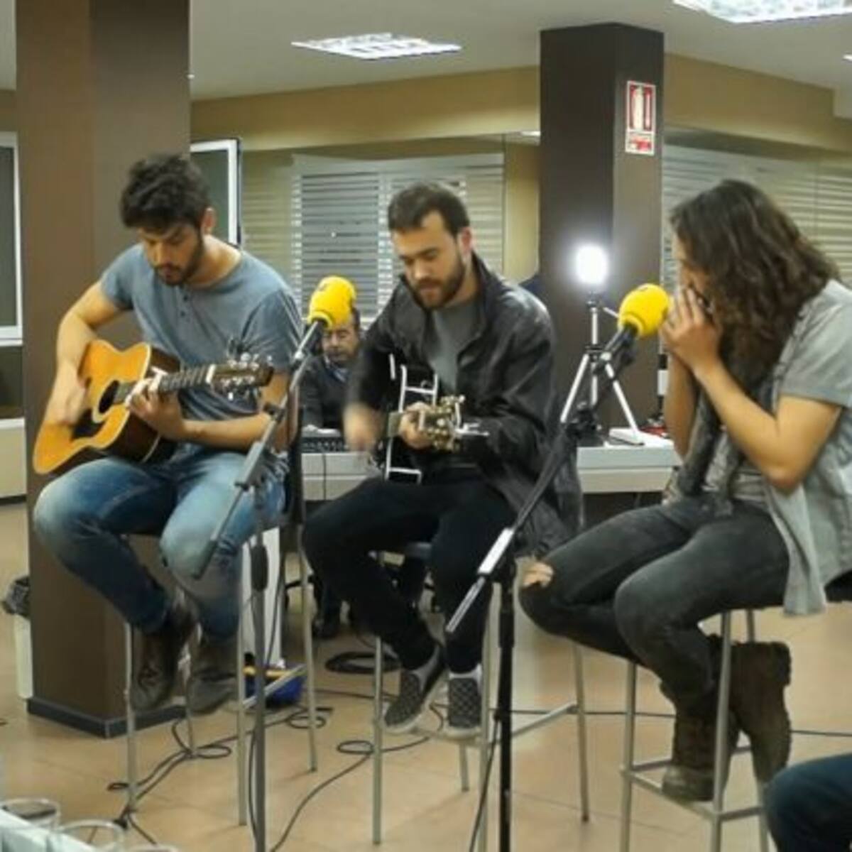 The Meatpies rugen en la SER