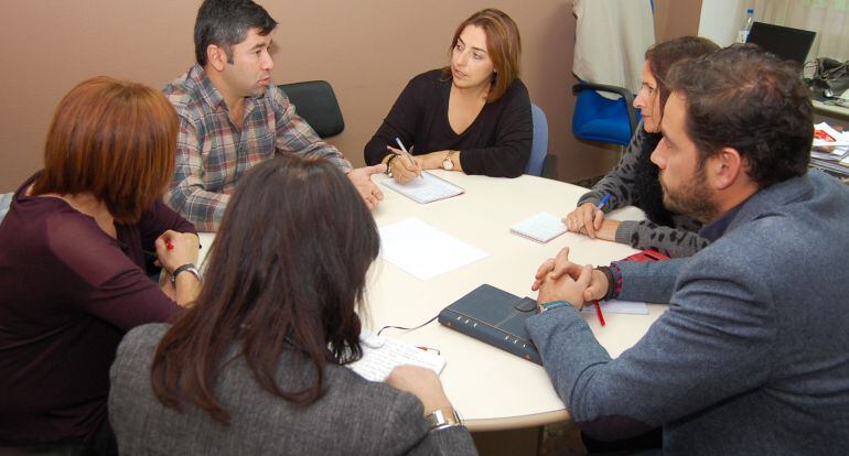 Reunión del Alcalde de La Pernía con los principales representantes socialistas en las instituciones