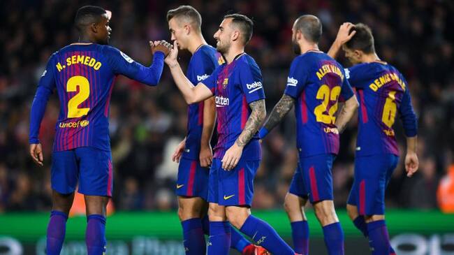 Paco Alcácer celebra su gol ante el Murcia