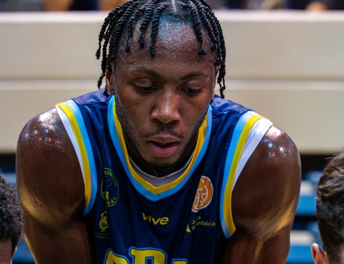 Romar Reid en un tiempo muerto