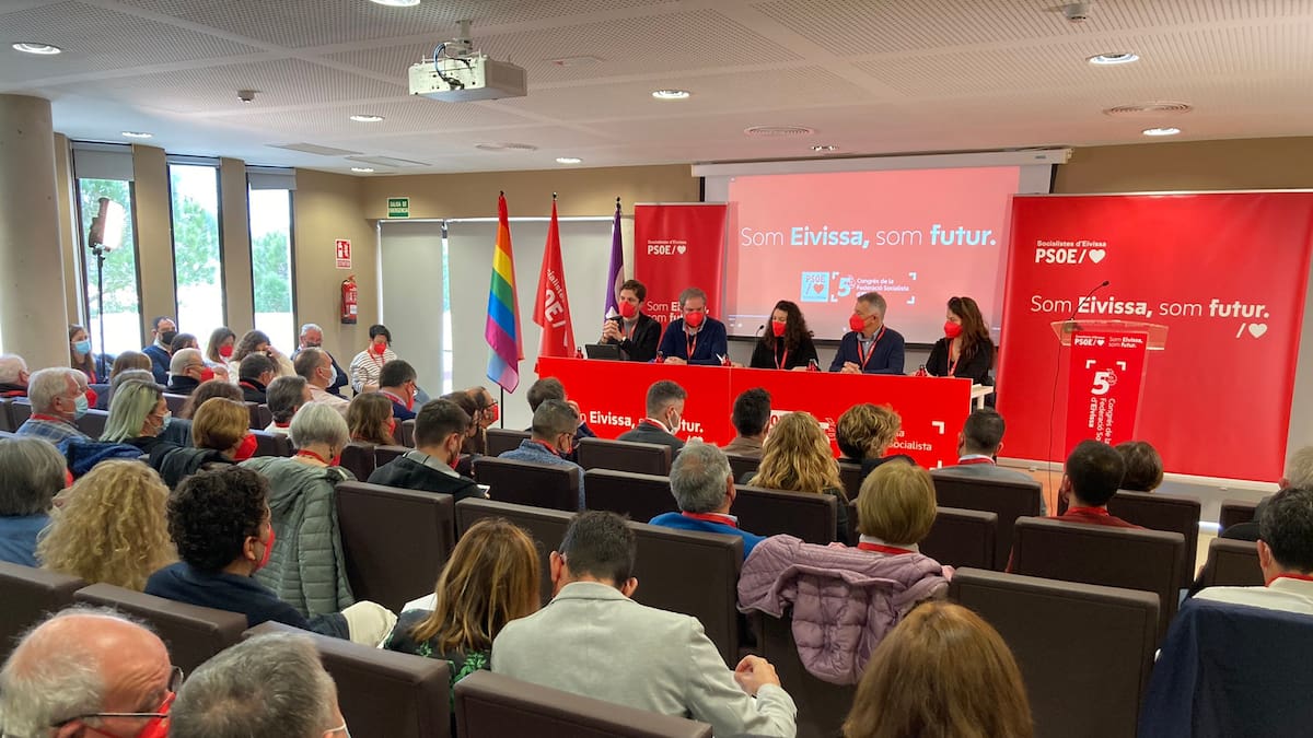 Negueruela insta a los dirigentes del PP balear "a dejar de matarse entre ellos" por el bloqueo de plazas turísticas