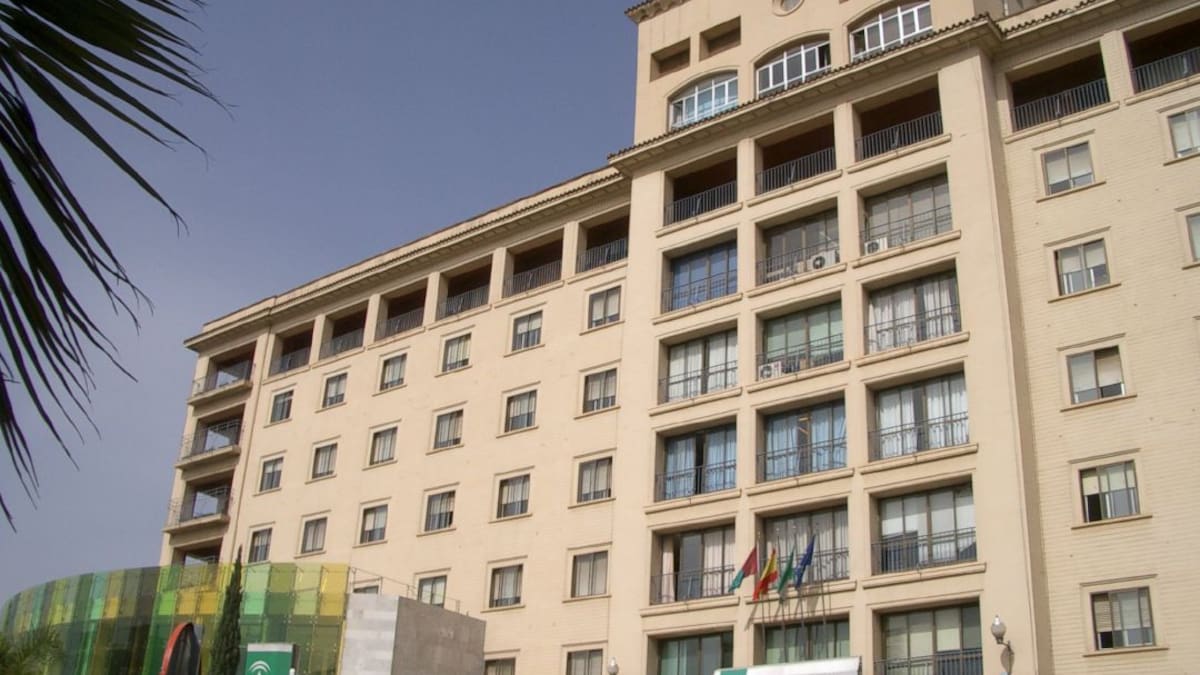 El delegado del Gobierno de España en Andalucía, Pedro Fernández, lamenta la "agresión" a un menor en Cortes de la Frontera