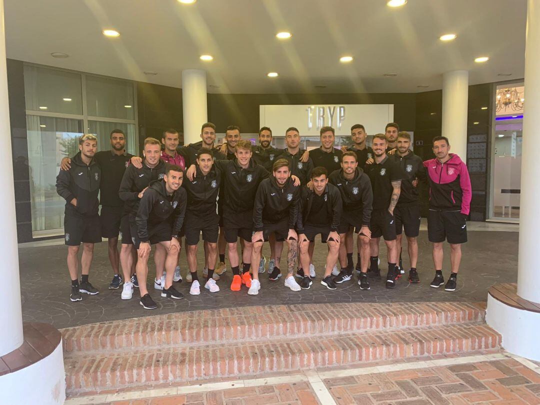 La plantilla posando antes del encuentro