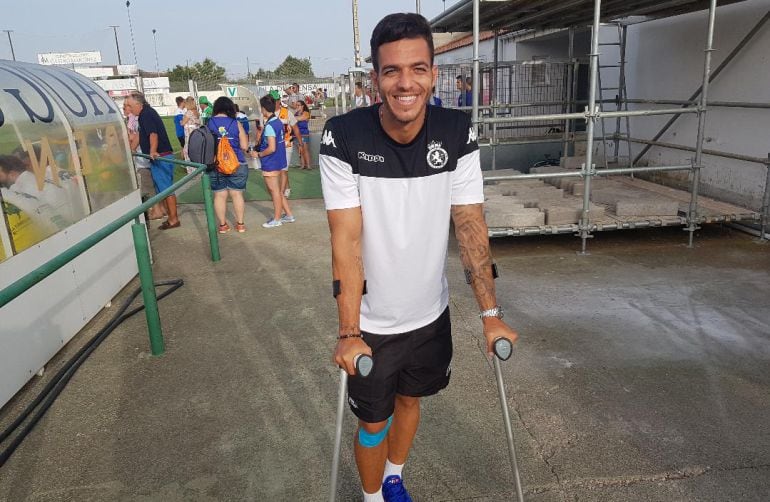 Romero, que vio el último partido apoyado en unas muletas, tendrá que afrontar un corto espacio de recuperación