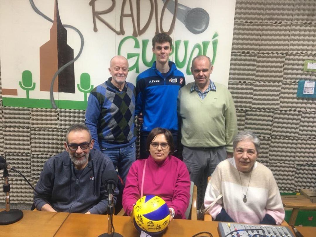 Radio Gurugú entrevista al entrenador y a un jugador de la Concentración Permanente de Voleibol de Palencia