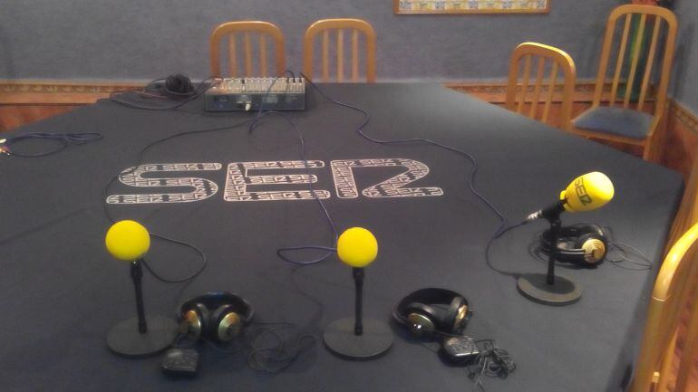 Estudio de Radio Dénia Cadena SER, en la Casa de l'Arròs, en la Glorieta del País Valencià.