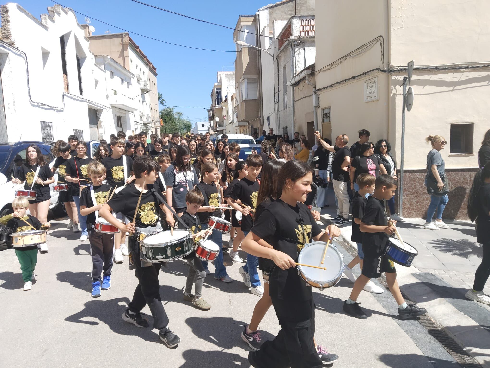 Pasacalle de 'Les Caixes dels Abanderats' de Beniarjó