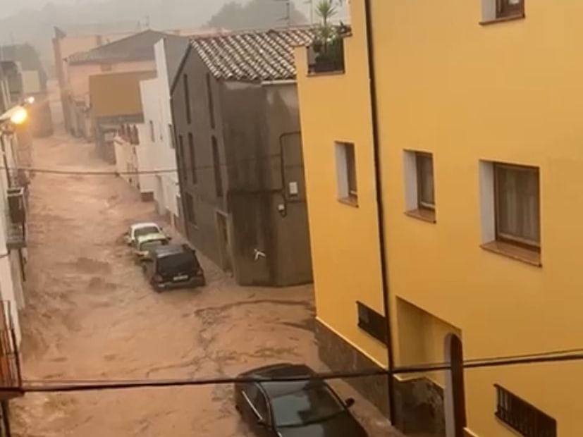 Aemet activa la alerta roja en todo el norte de Castellón: las lluvias torrenciales dejan grandes inundaciones en Tírig y Catí con alrededor de 200 l/m2