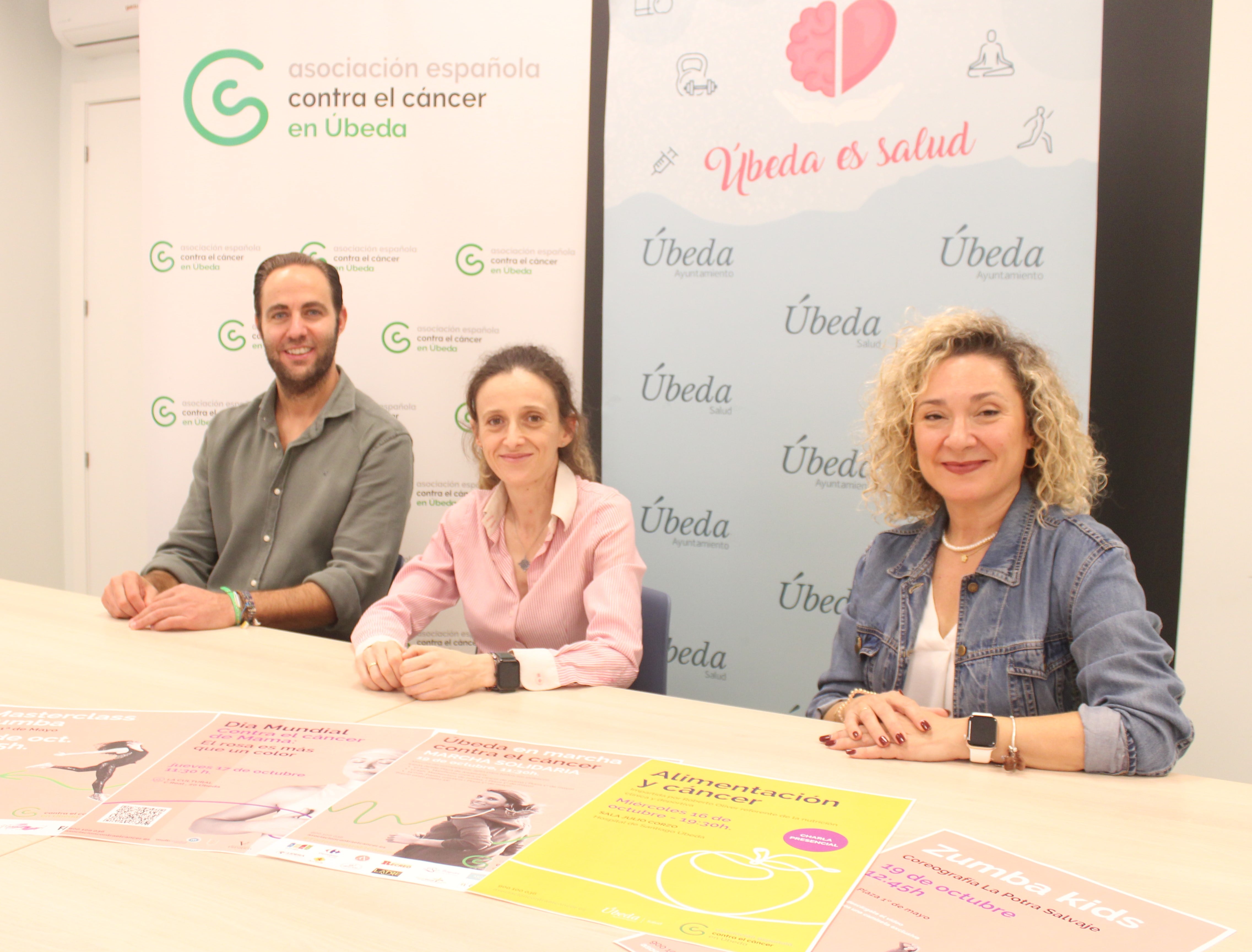 Pepe Madrid, Paquibel Millán y Pilar Alises en la presentación de las actividades de la AECC.