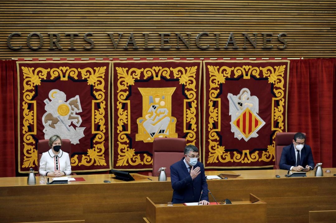 El president de Les Corts, Enric Morera, durante su intervención en el Acto Institucional por el día de Les Corts Valencianes