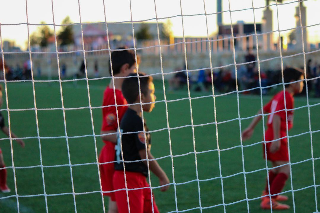 AMPAS y asociaciones deportivas meten presión para que el deporte escolar y federado se reanude