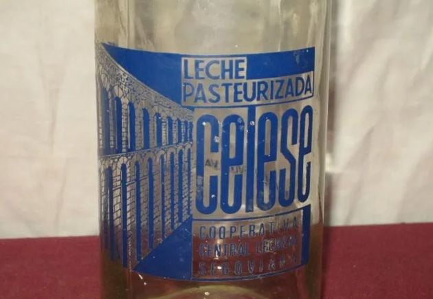 Botella de vidrio retornable de leche CELESE