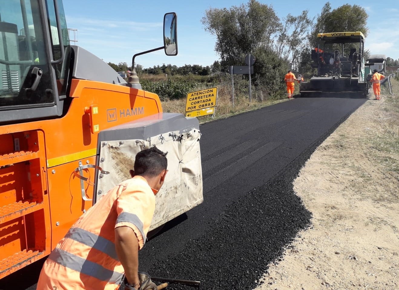 Adjudicadas las obras de refuerzo del firme en las carreteras PP-9200 y PP-9531