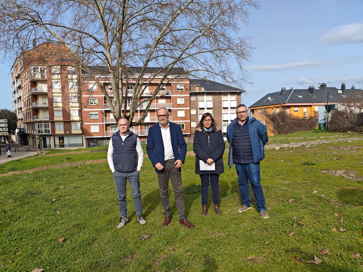 El PSOE acusa a Morala de idear un pipicán 'de lujo' al lado del parque del Plantío