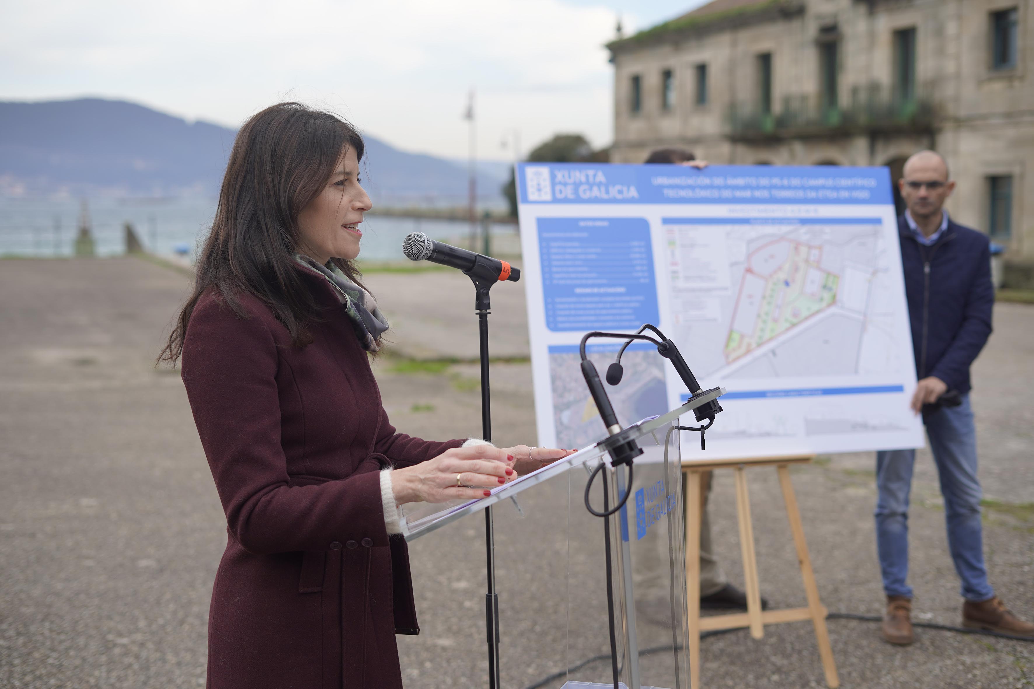 María Martínez Allegue, conselleira de Vivenda e Planificación de Infraestruturas, en la ETEA