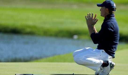 Jordan Spieth se lamenta tras fallar un putt