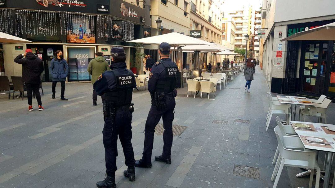 Controles reforzados de la Policía Local de Alicante en Navidad