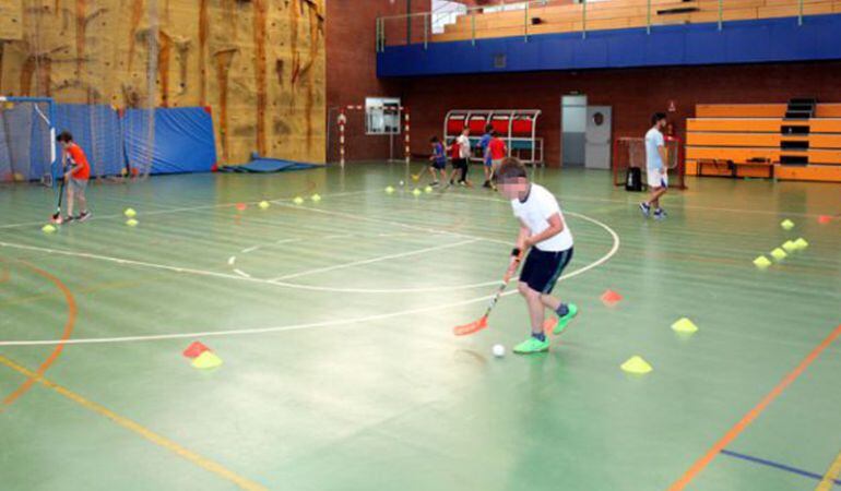 Anglón Servicios Integrales se encarga de la limpieza de varios polideportivos de la ciudad.