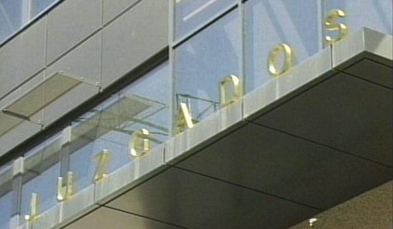 Empieza el juicio contra el hombre que supuestamente mató a otro con una espada de boda. 