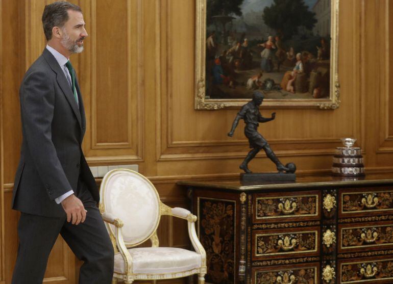 El rey Felipe VI durante la quinta ronda de consultas en el Palacio de la Zarzuela