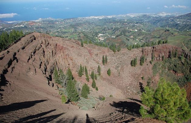 Mirador de la Caldera de los Pinos, en Moya (Las Palmas).