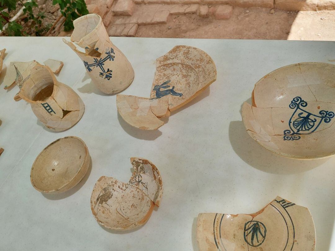 Vajilla del siglo XV en la excavación de la plaza del Ángel de València