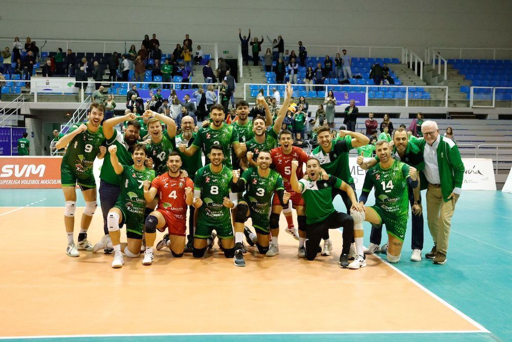 Foto de familia de Unicaja Costa de Almería.