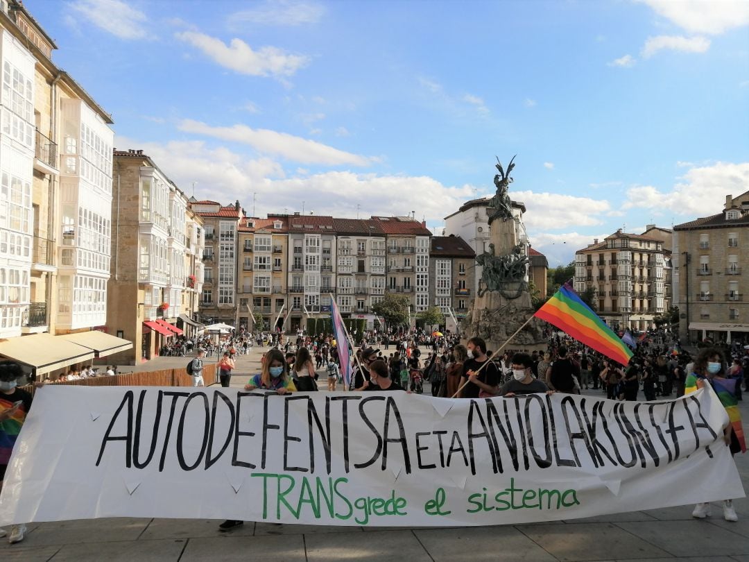 Manifestación en la Virgen Blanca 