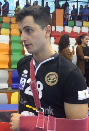 Sergio López lesioando del hombro