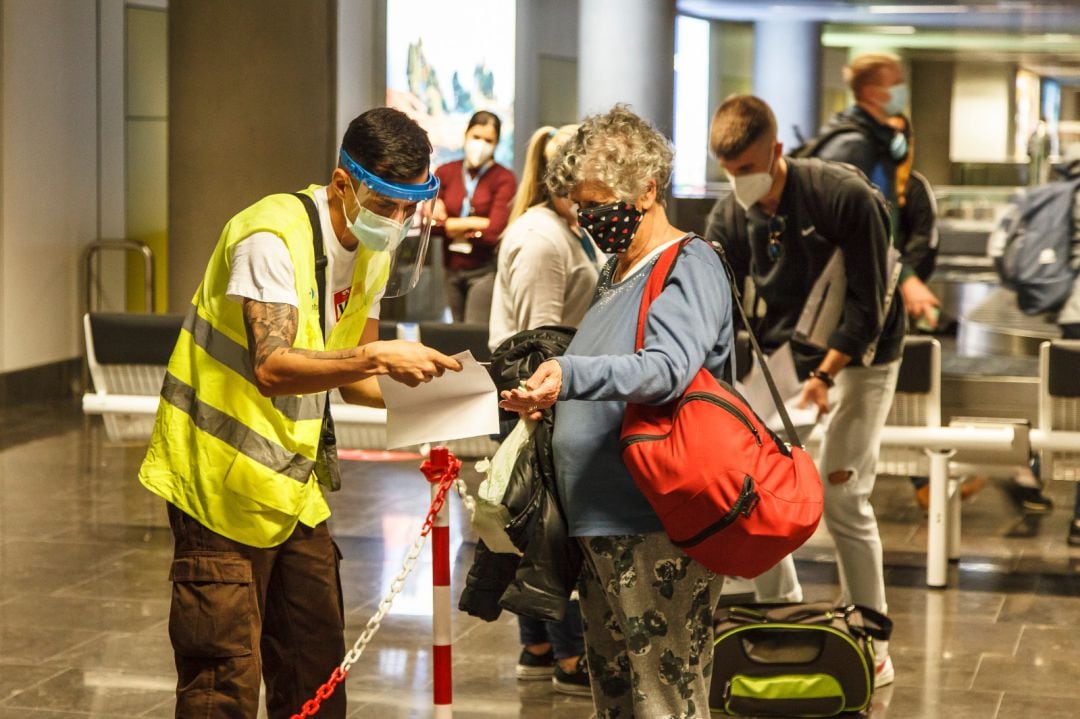 Comprobación en el aeropuerto de Gran Canaria