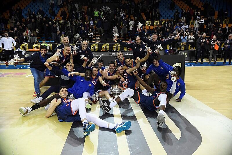 L'equip castellà es va mostrar molt superior a la primera meitat de la final.