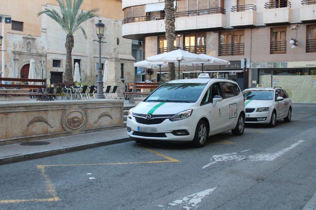 Taxis en el centro de Elche