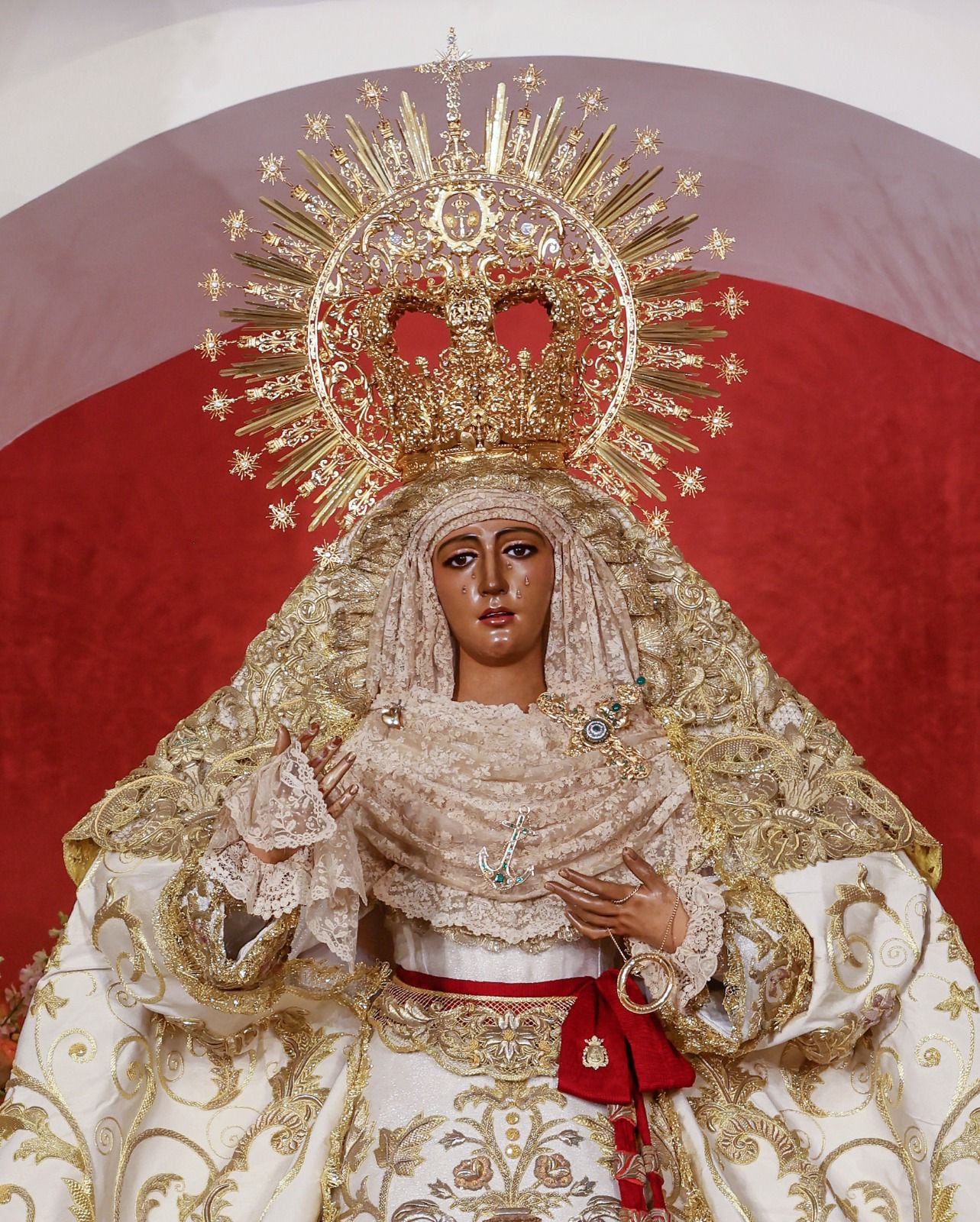 La Esperanza de Triana será retirada del culto para su restauración el próximo domingo