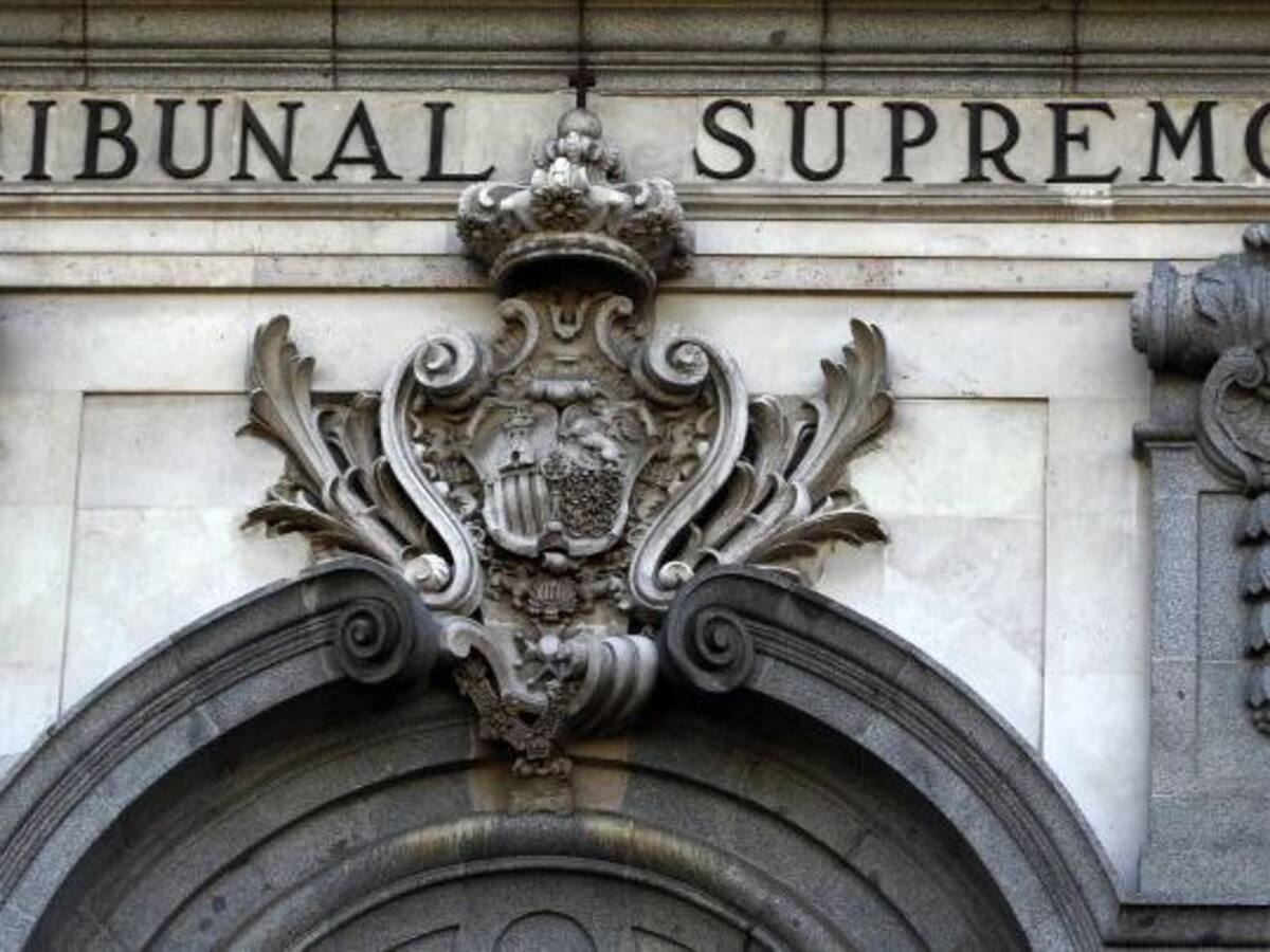 Dos años de cárcel por estar quince años cobrando la pensión de su padre muerto