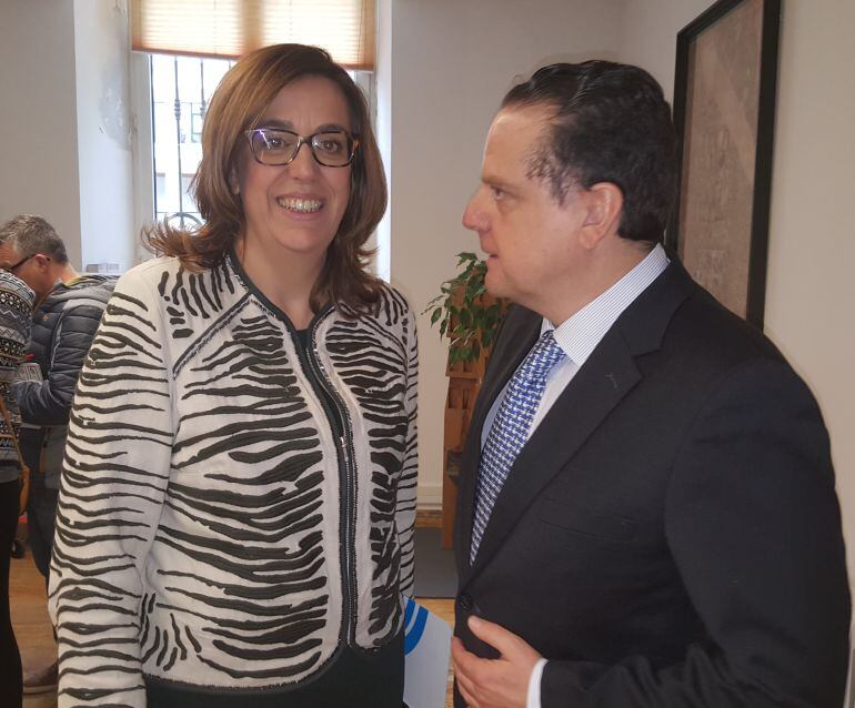 Ángeles Armisén y Mario Amilivia